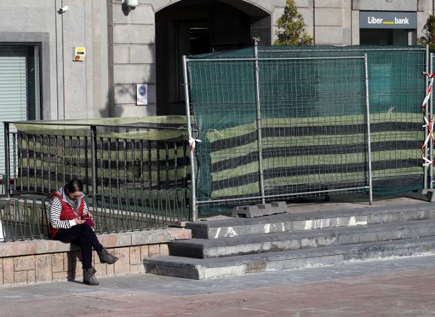El Ayuntamiento de Oviedo colocará hoy los nuevos bancos de La Escandalera