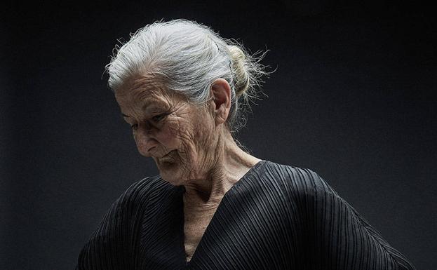 Benedicta Sánchez defiende 'lo viejo' en la nueva campaña de Adolfo Domínguez