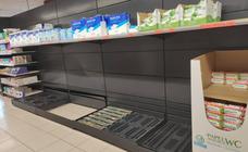 Estantes vacíos en los supermercados asturianos