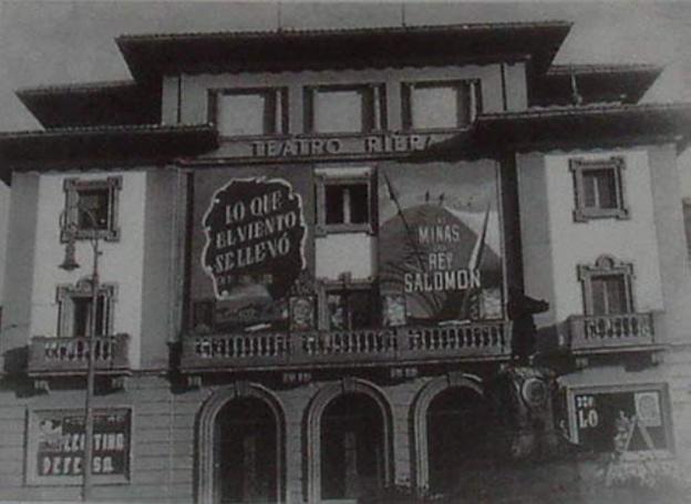 El Teatro Riera, 75 años como pilar escénico de la Villa