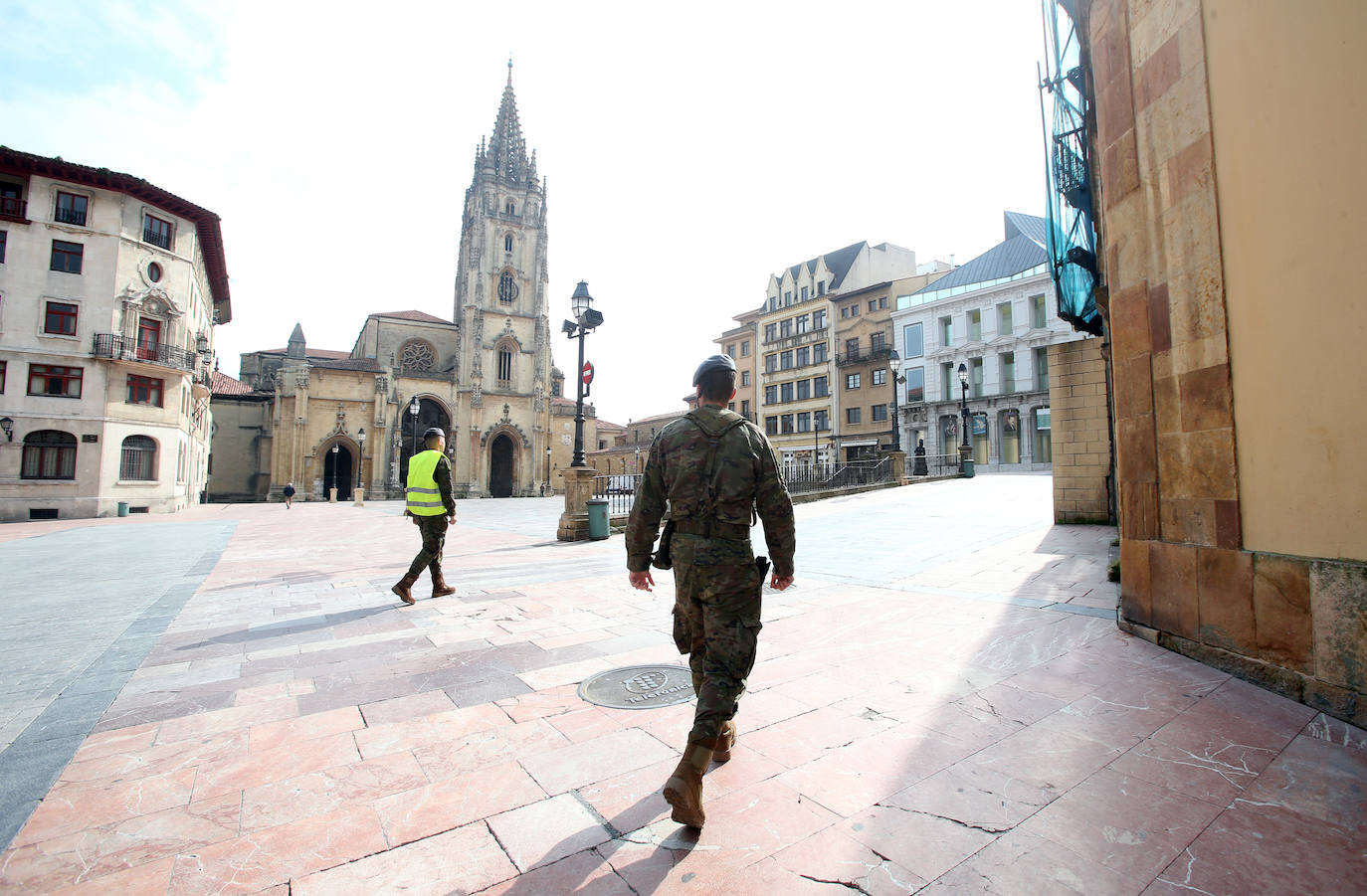 El Ejército vigila las calles de Asturias