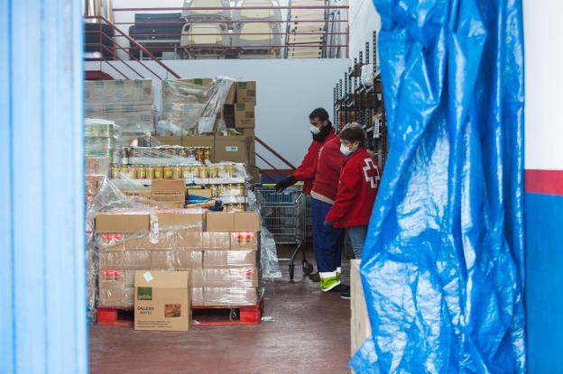 El reparto de alimentos de Cruz Roja llegará a 446 familias hasta el 8 de abril