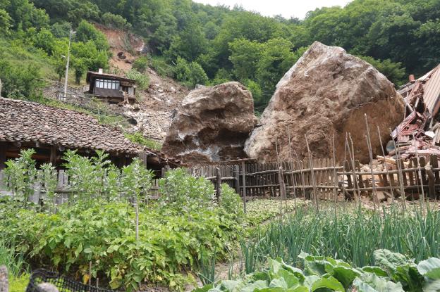 El Principado rechaza dar ayudas para las casas destruidas por el argayo de La Cortina
