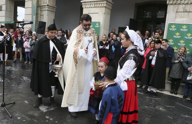 Festejos estudia organizar una bendición de los Güevos Pintos «a distancia»