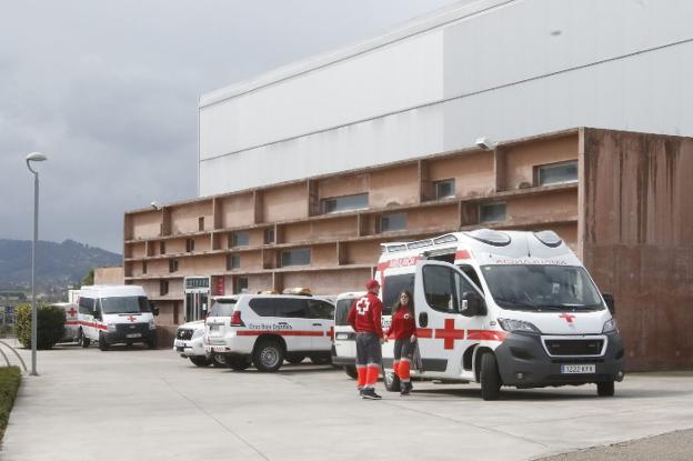 Detenidos dos usuarios de La Tejerona tras causar daños y orinar ante la Policía