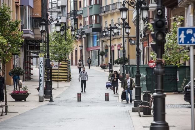 El Ayuntamiento de Avilés quiere unir las propuestas del sector en un plan para recuperar el comercio