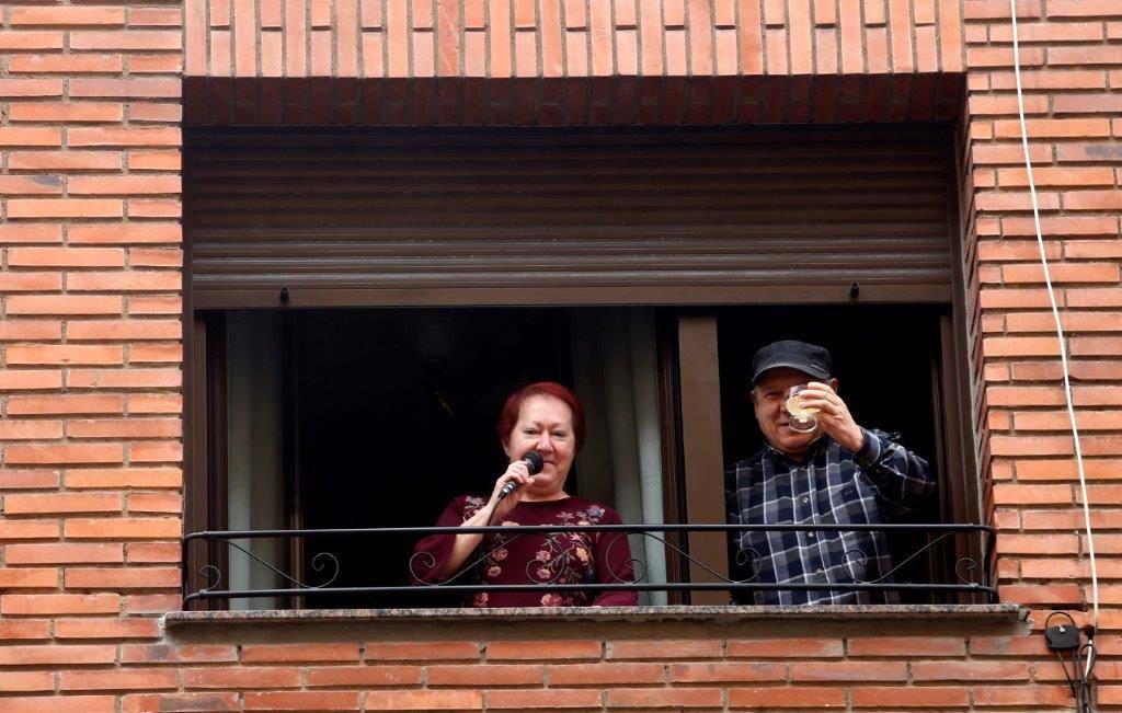 Ventanas convertidas en lugares de encuentro