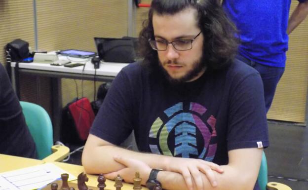 Saúl Pérez gana el Torneo de ajedrez El Bollo