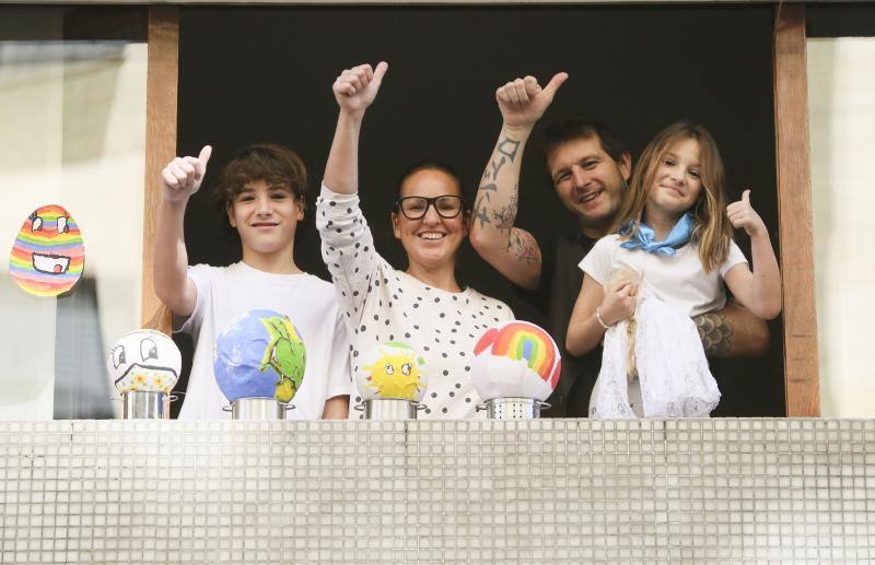 La fiesta de los Güevos Pintos, desde los balcones