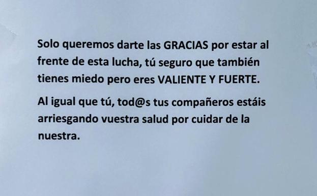 Coronavirus | «No vamos a decirte que te vayas», el apoyo vecinal a una trabajadora de la UCI del HUCA