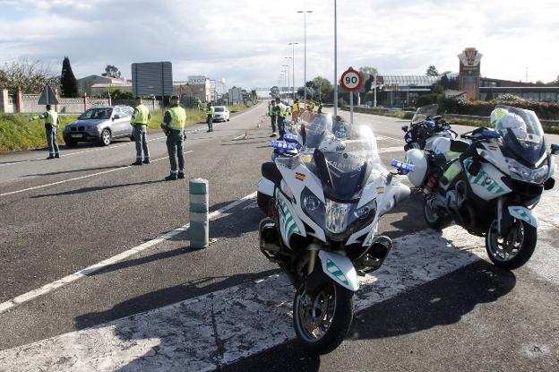 «Lo lógico es que sean los ayuntamientos quienes usen su propio superávit»