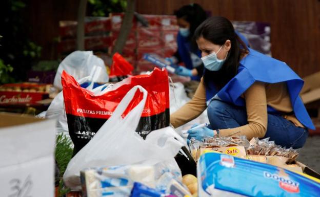 La pobreza y la exclusión social son los mayores factores de riesgo de la Covid-19