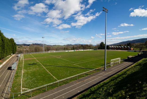 Las obras del campo sintético de Nava se adelantan a la primera semana de mayo