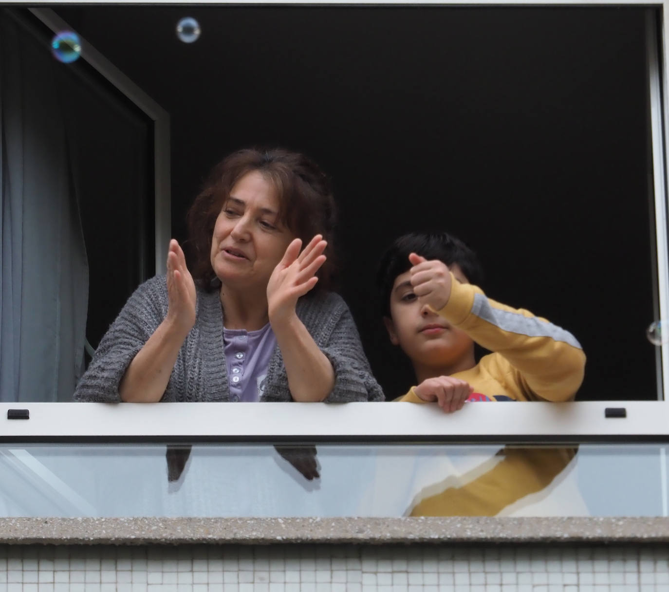 Los vecinos de Andrea celebran su cumpleaños