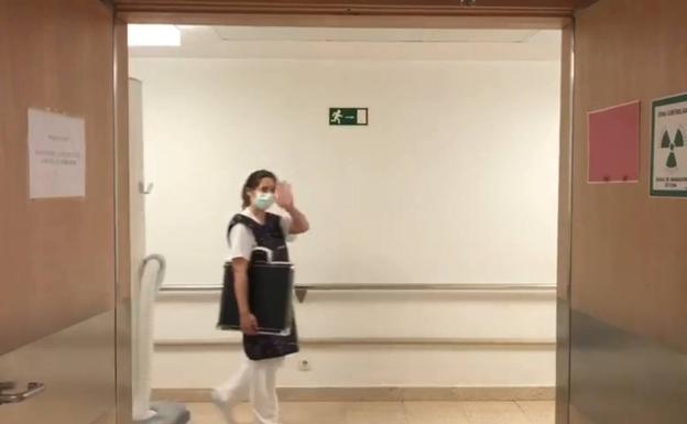 El servicio de Radiología de San Agustín anima el confinamiento con música de Springsteen