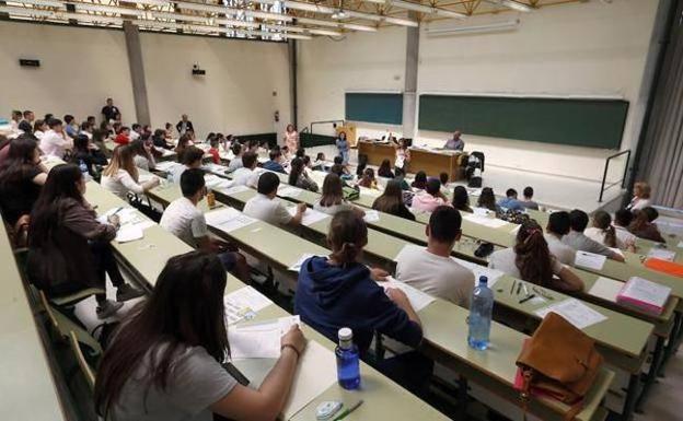 Asturias amplía la elección de preguntas en la EBAU para «garantizar el mayor éxito posible»