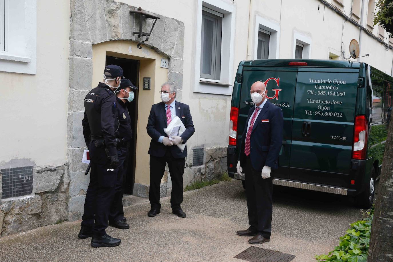 Encuentran el cadáver de un hombre en su vivienda de Gijón