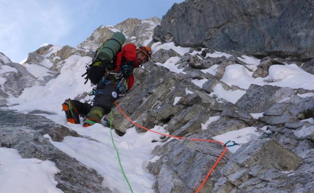 Eduardo González Amandi: «Picos como el Cholatse a 6.440 m te dejan el cuerpo del revés»