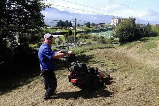 «Ningún socio dejará el Centro Asturiano por falta de pago»