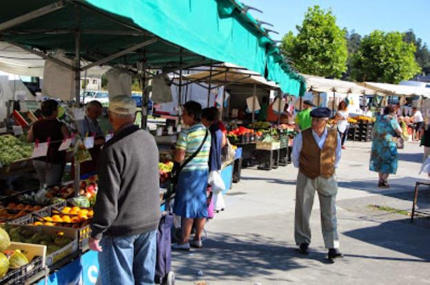 Vegadeo diseña un plan de seguridad para reabrir el mercado