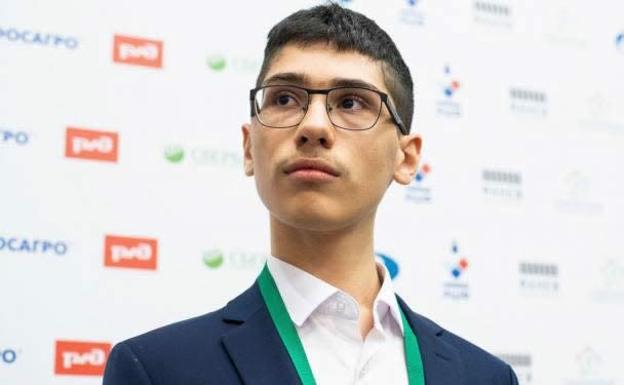 Carlsen gana y recupera el liderato del campeonato de ajedrez