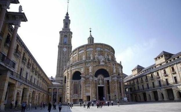 La Universidad de Oviedo busca espacios abiertos para celebrar la EBAU