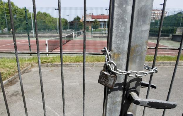 La reapertura de instalaciones deportivas empieza el lunes por los campos de golf y los 'skateparks'