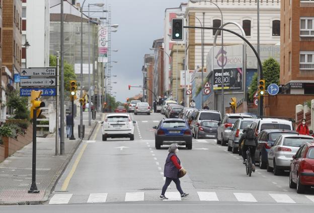 La peatonalización de Cimavilla suma críticas de vecinos y oposición