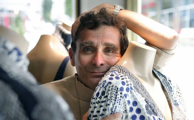 Adolfo Domínguez, audaz, pionero y resiliente diseñador