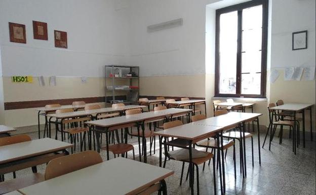 La reapertura de las aulas este mes enciende a los sindicatos de la enseñanza