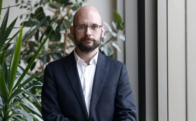 «La hostelería se tiene que reinventar porque el 'televermú' puede quedarse»