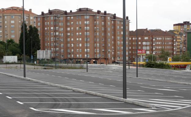 Abre al público el nuevo aparcamiento de La Luz