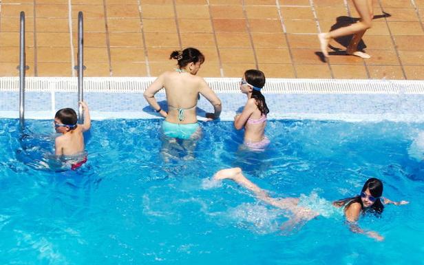 Peligran las piscinas comunitarias este verano