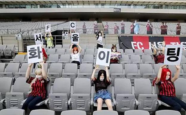 El FC Seoul, multado con 75.000 euros por colocar a muñecas sexuales como público en las gradas