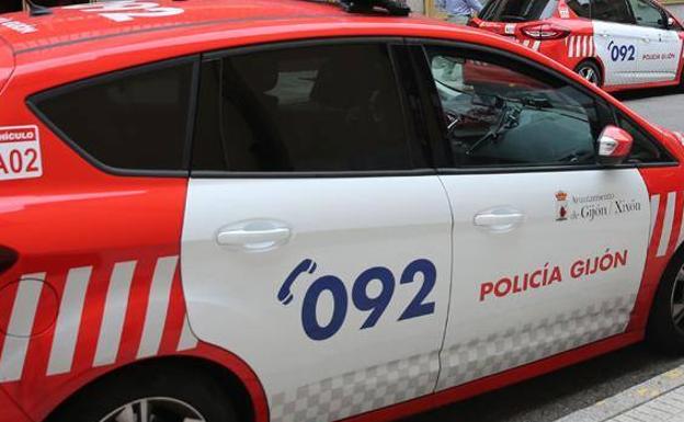 Detenido un motorista en Gijón tras darse a la fuga en un control de tráfico