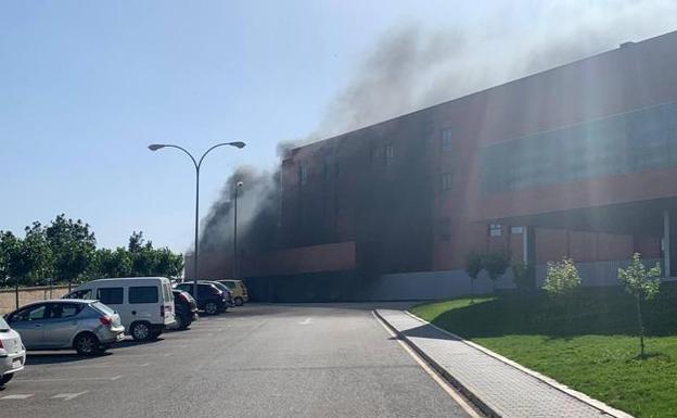 Un incendio obliga a desalojar un hospital en Albacete