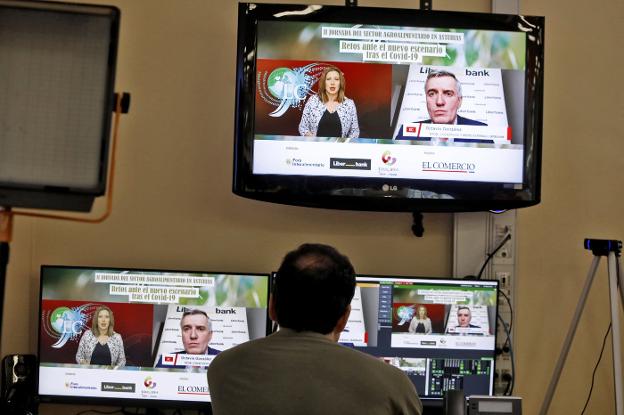 «Vendan su ganado o su cosecha en el momento óptimo de precios, aseguren sus explotaciones»