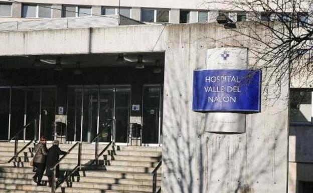 El Hospital Valle del Nalón pone en marcha un punto AutoCovid