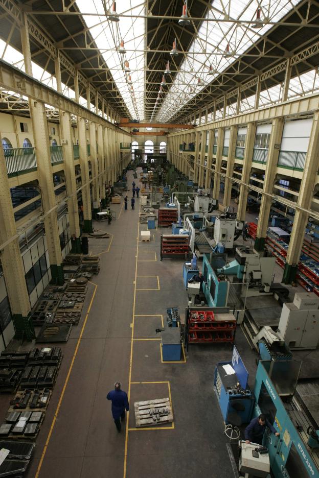 La empresa deja el negocio de la munición tras vender la fábrica de Granada a MSM