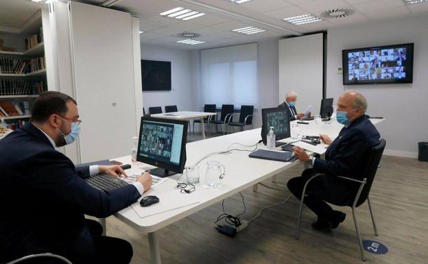 «Han asumido graves riesgos y costes personales», reconoce Barbón