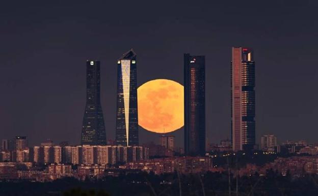 Un eclipse penumbral de la Luna, visible este viernes en España