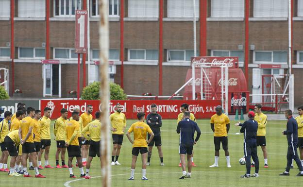 Sporting | Unai Medina: «Vamos a necesitar a todos, todo el mundo tendrá minutos»