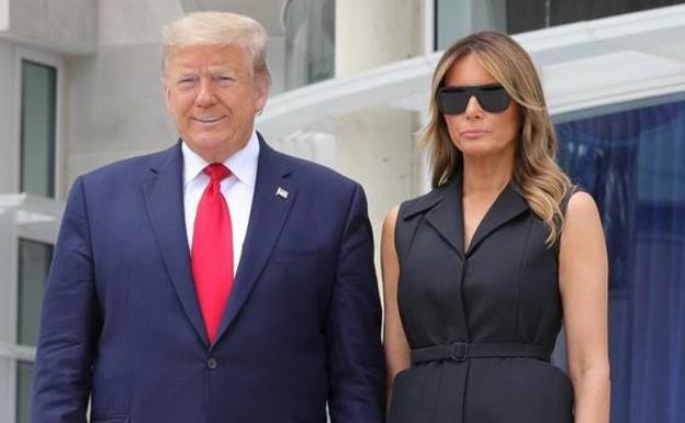 La sorprendente reacción de Melania cuando Trump pide que sonría para una sesión de fotos