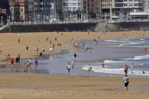 El Ayuntamiento busca para el 14 de agosto «un espectáculo que recuerde a los Fuegos»
