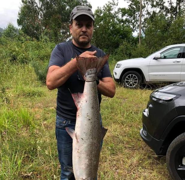 «Pensé que me moriría sin pescar un salmón tan grande»