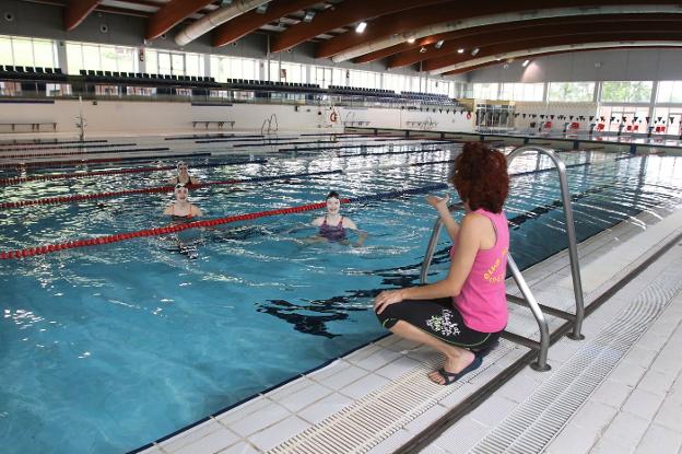 Las piscinas de Oviedo reabren para los federados: «Teníamos ganas de volver a estar en el agua»