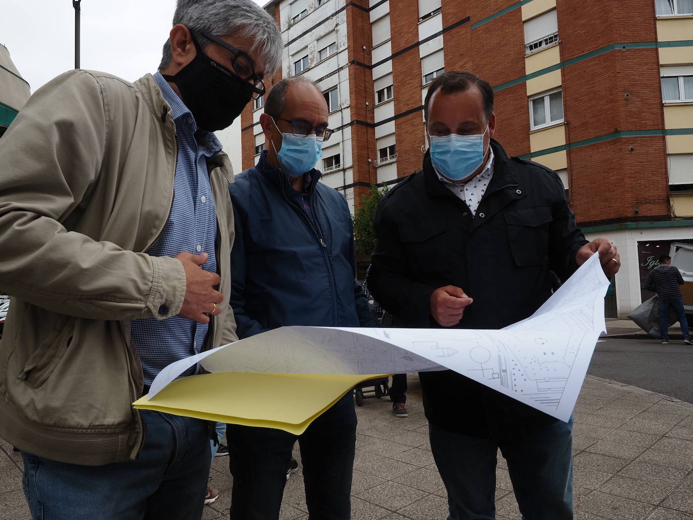 Seis calles de Versalles pasan a ser de sentido único «para ganar espacio peatonal»