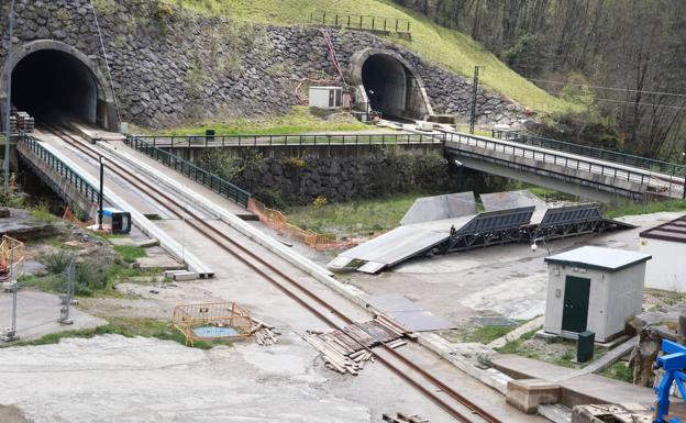 Ábalos asegura que la variante entrará en fase de pruebas en 2021