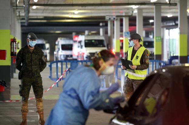 El Ejército inicia hoy el desmantelamiento del centro de triaje instalado en el HUCA