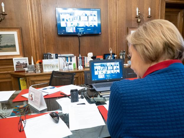 La alcaldesa de Avilés apuesta por crear «espacios sanos» para captar turismo nacional